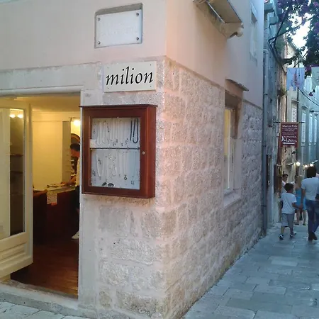 Gasthuis Milion 3*